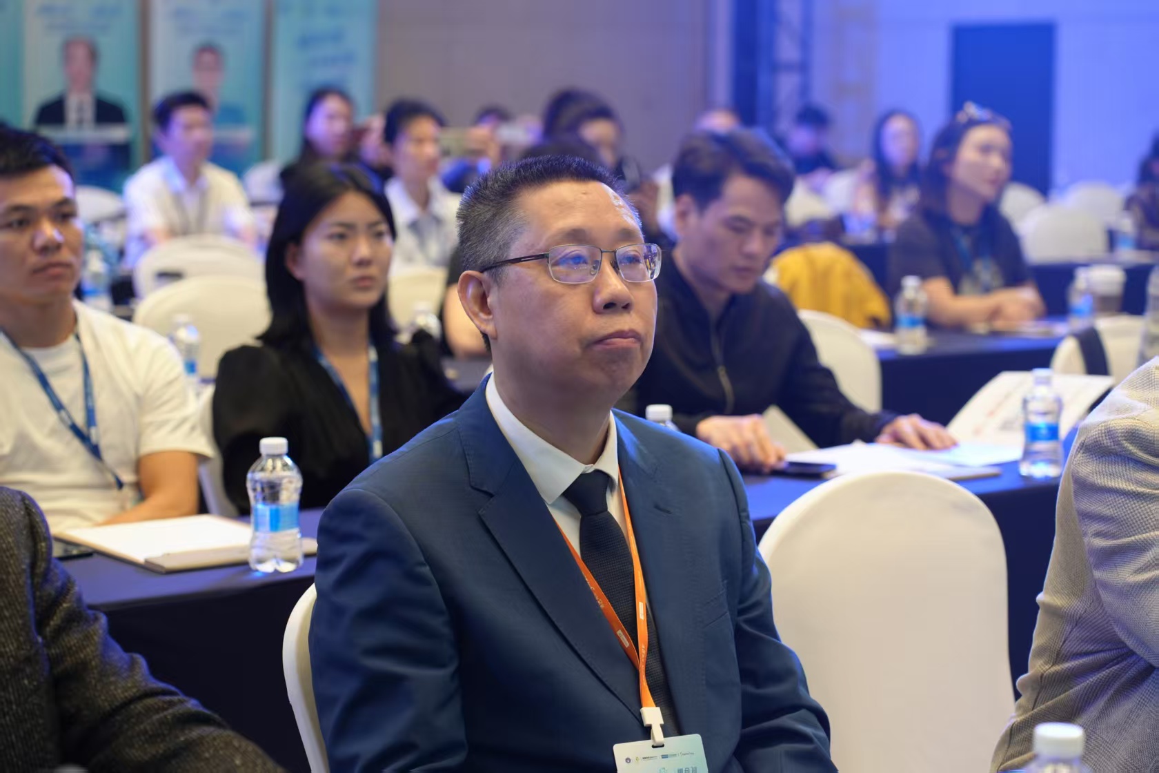 cf751e8b3cb7bbe3f7392277a4239b32.jpg